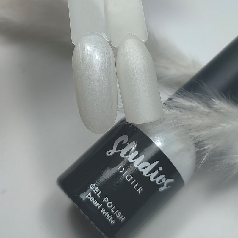 Hybrid Nagellack Studios Didier - pearl white,  8ml