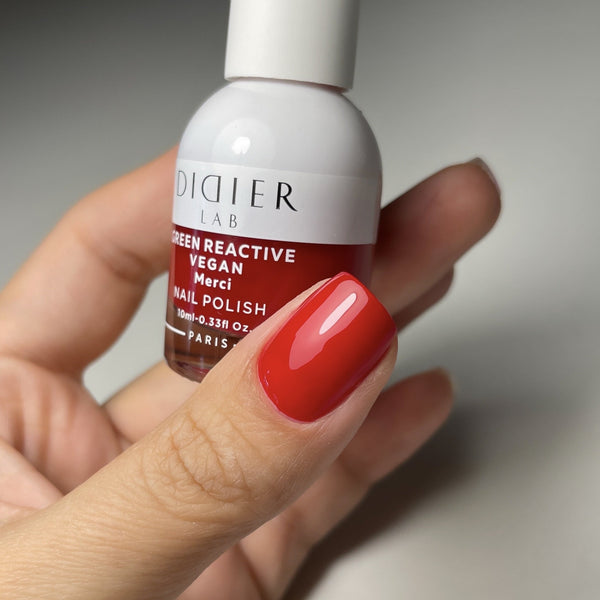 Veganer Nagellack Look To Go – Farbe RED, 13-free, Made In Germany, 12 Ml