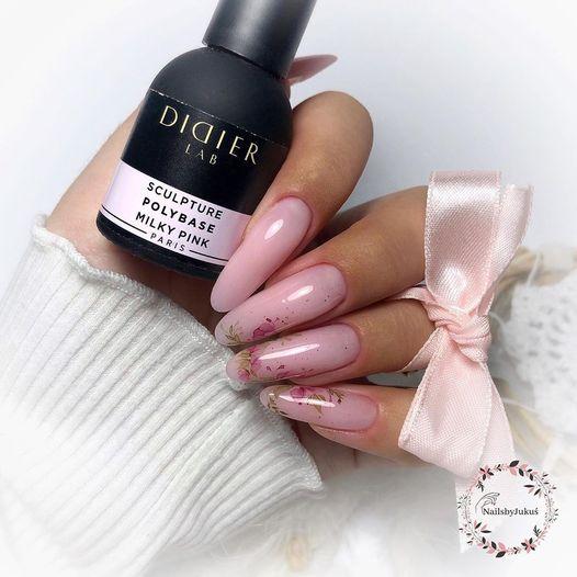 Maniküre Set mit Polybase Milky Pink und Extra Bond