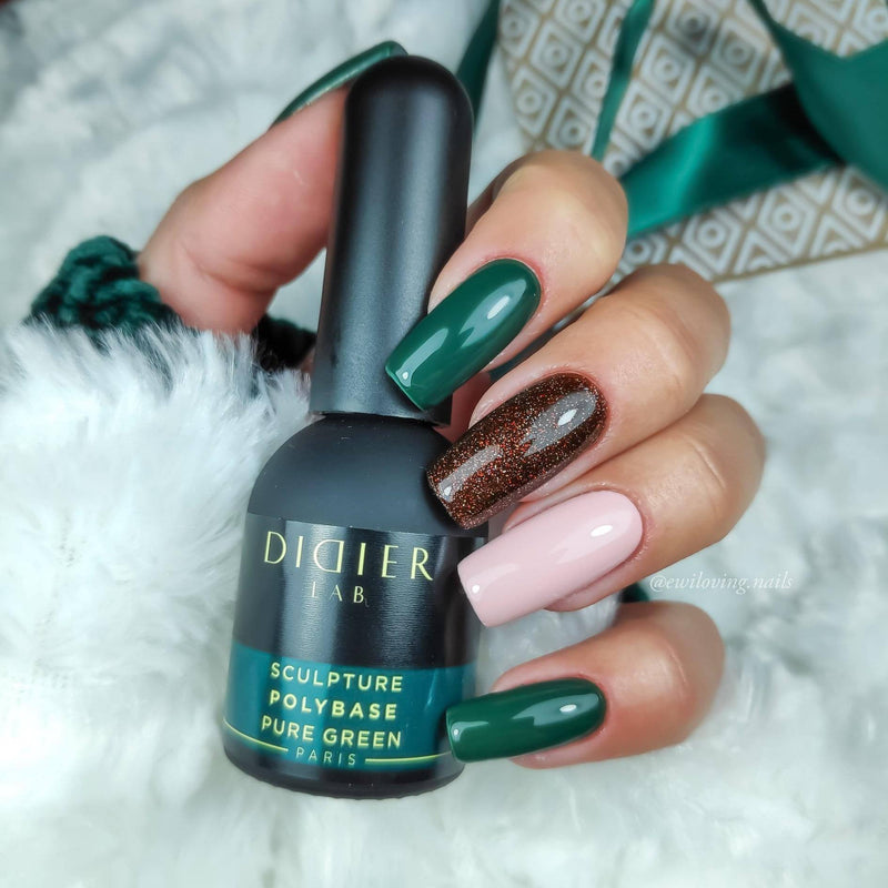 Maniküre Set mit Polybase Pure Green und Extra Bond
